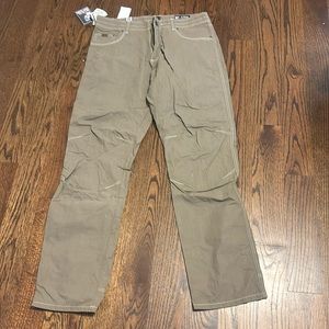 Men’s Kuhl pants